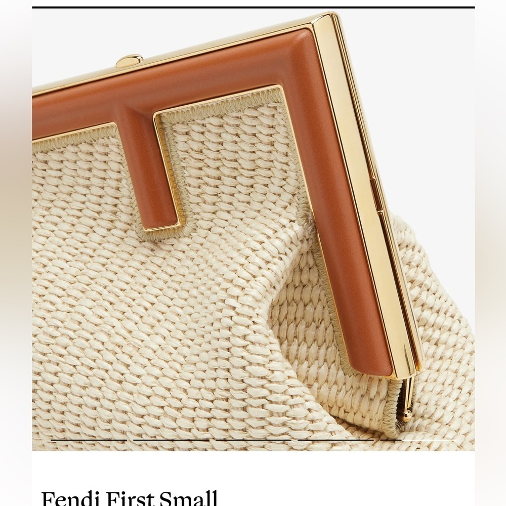 AUTHENTIC FENDI First Small
Natural straw bag - Picture 13 of 17